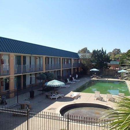 Bossier Inn And Suites Bossier City Exterior foto