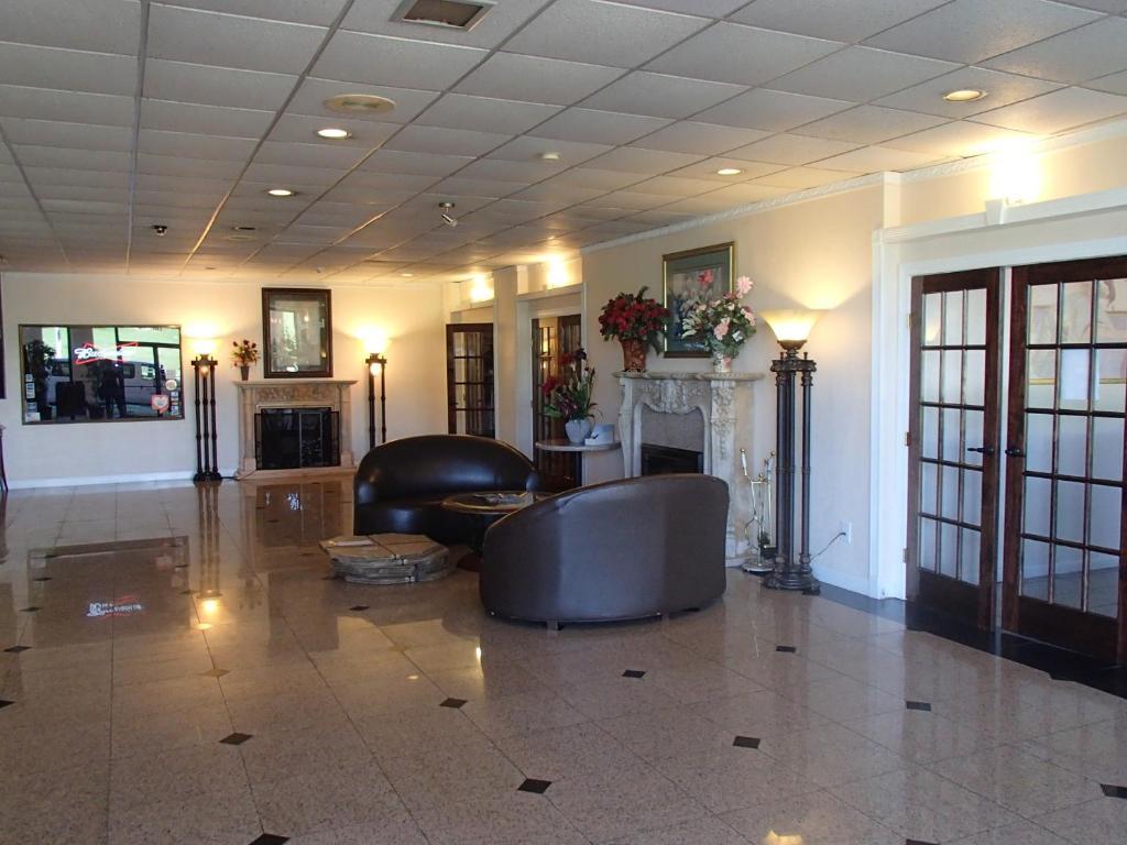 Bossier Inn And Suites Bossier City Exterior foto