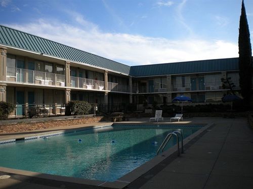 Bossier Inn And Suites Bossier City Exterior foto